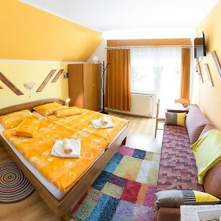 בוהין Apartments And Rooms Razen מראה חיצוני תמונה