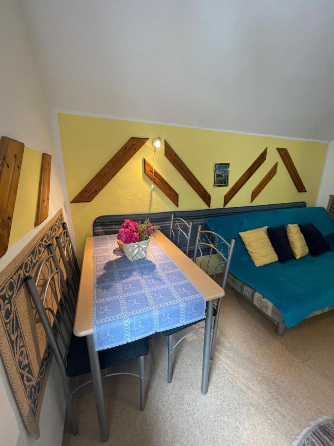 בוהין Apartments And Rooms Razen מראה חיצוני תמונה