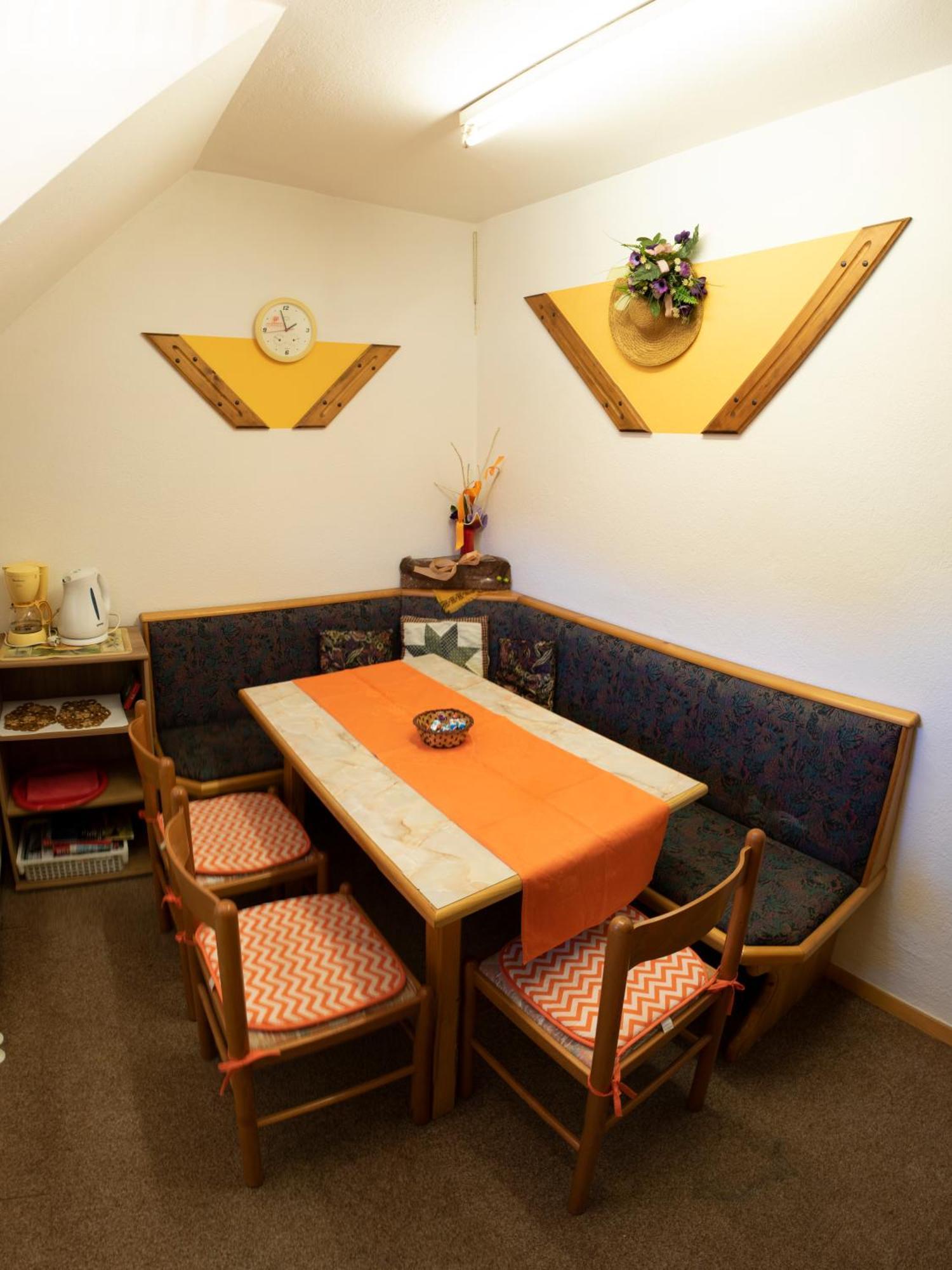 בוהין Apartments And Rooms Razen מראה חיצוני תמונה
